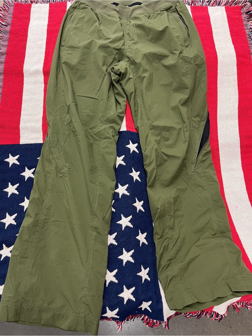 lululemon athletica Olive Green Men's Jogger Pants Size Medium